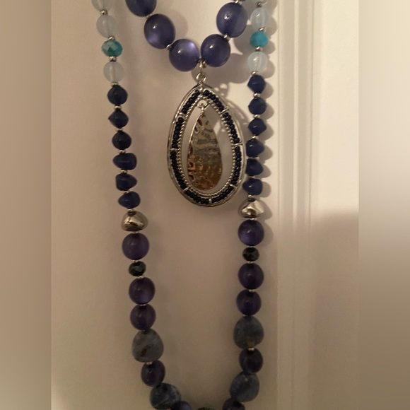 Chico’s women necklace. NWT. Two shades of blue stones. Silver. - Picture 4 of 5